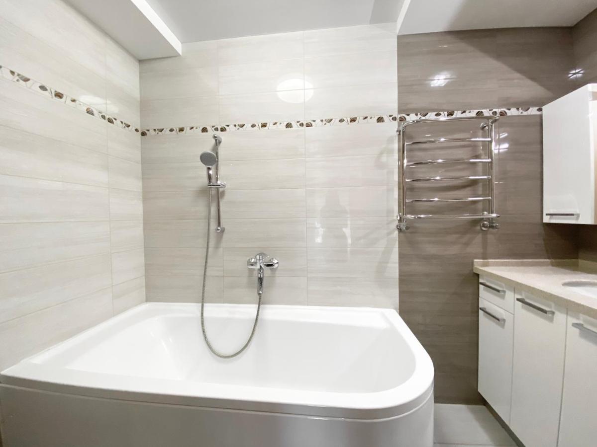 2-Bedroom Apartment Most City Area, Ekaterynoslav Square Dnipro Ngoại thất bức ảnh