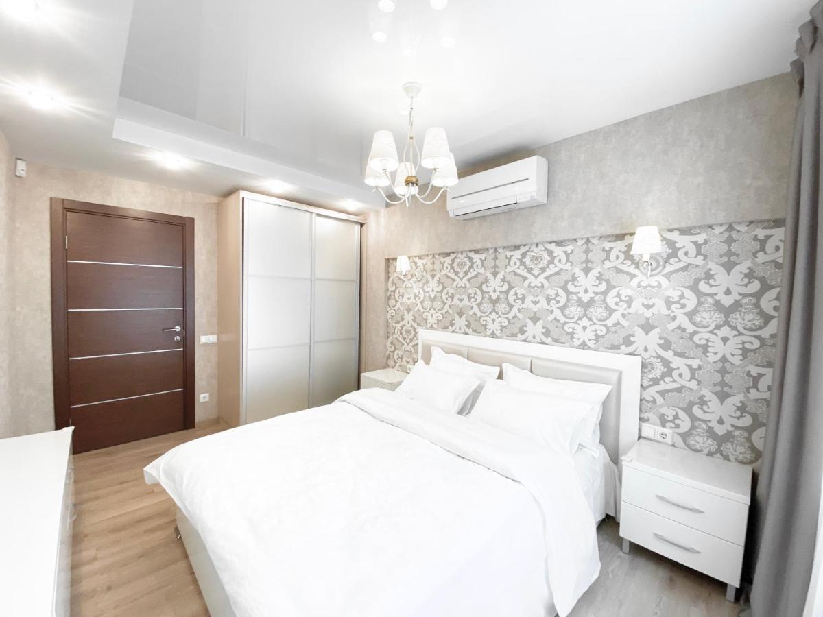 2-Bedroom Apartment Most City Area, Ekaterynoslav Square Dnipro Ngoại thất bức ảnh